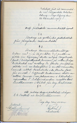 Protokollsbok för Folkpartiets lokalavdelning i Tierps Köping 1914-1943 . [Fol 42v]